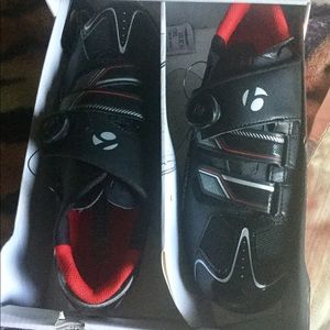 Bontrager circuit road cycling  shoe, like new